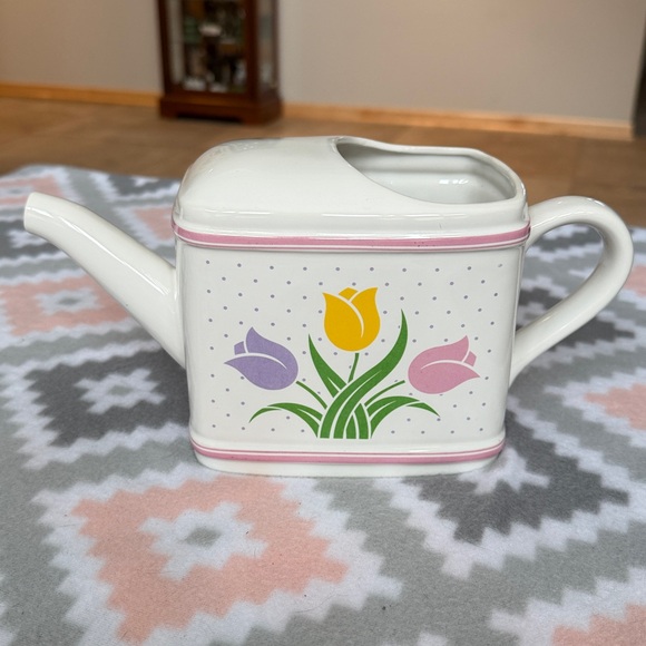 Vintage Ceramic Floral Watering Can with Tulip Design Teleflora - Picture 3 of 12